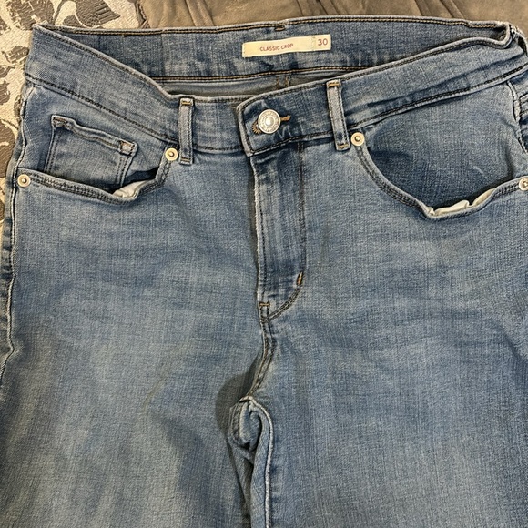 Levi’s - Picture 2 of 8